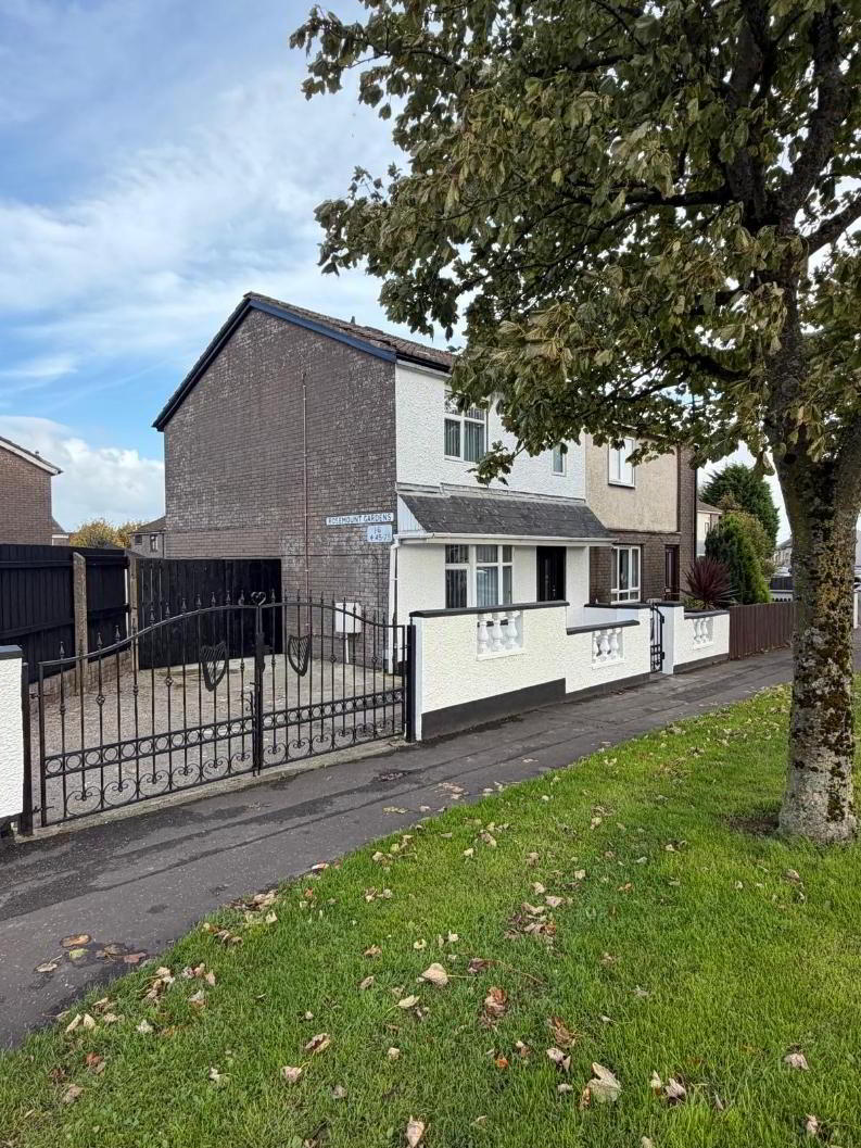 6 Rosemount Gardens 1 of 12