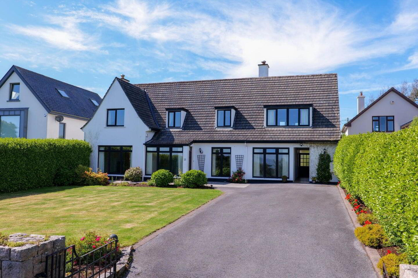 Scaraveen, 26 Kingston Road 1 of 25