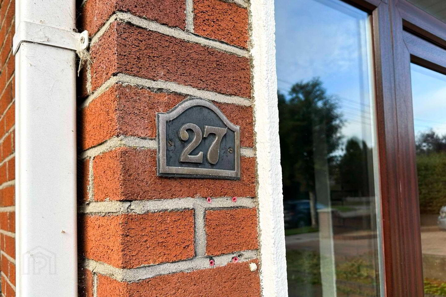 27 Broadway Park 2 of 53