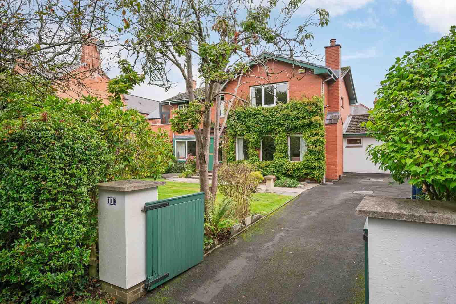 11B Knockdene Park North 1 of 36