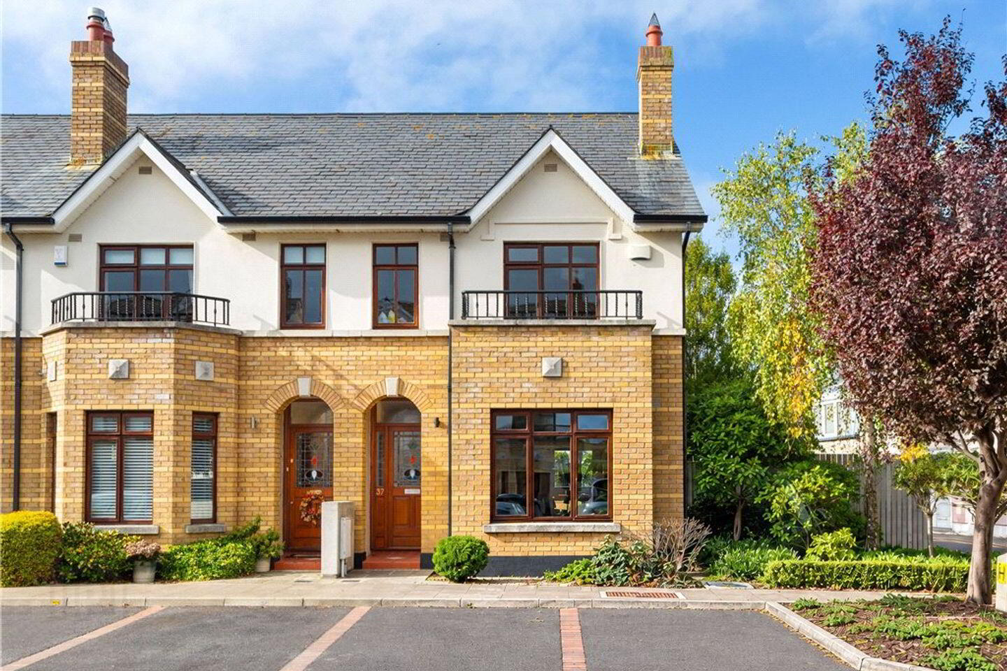 37 Elton Court 1 of 23