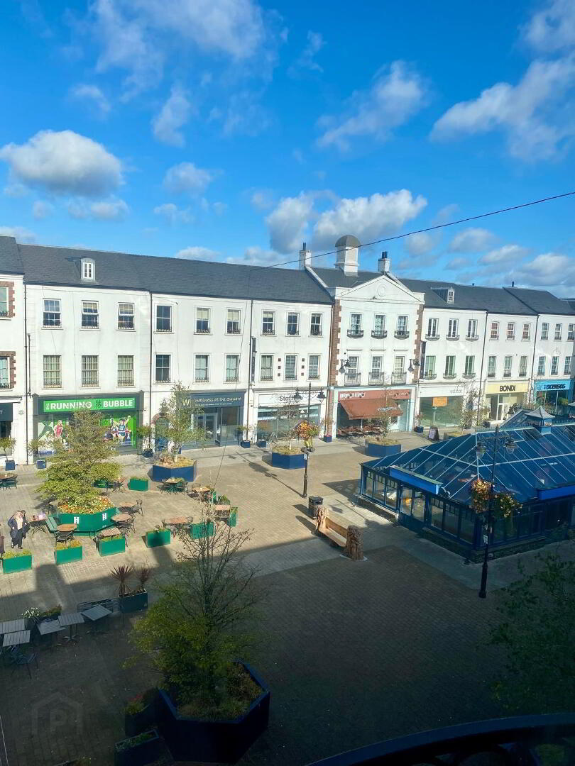 65, Lisburn Square 11 of 11