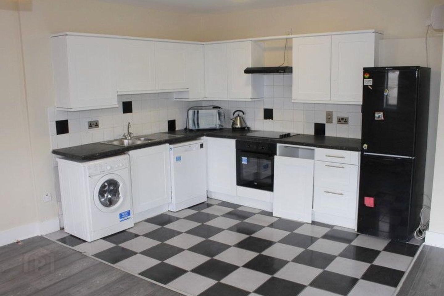 Apartment 3 Block A Greenhills Court 3 of 18