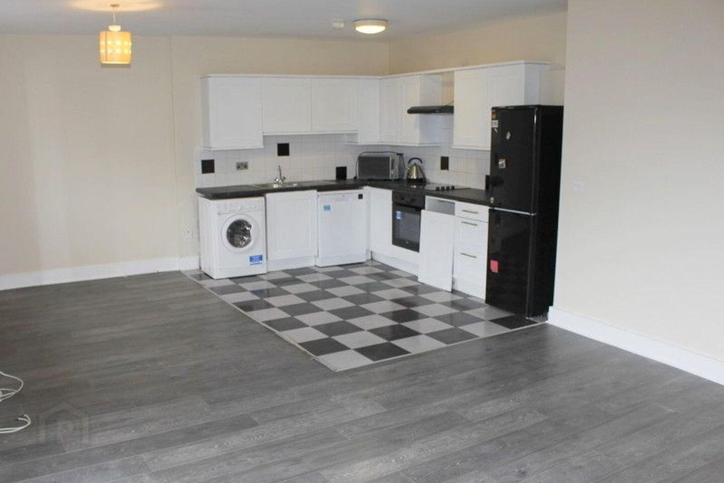 Apartment 3 Block A Greenhills Court 2 of 18