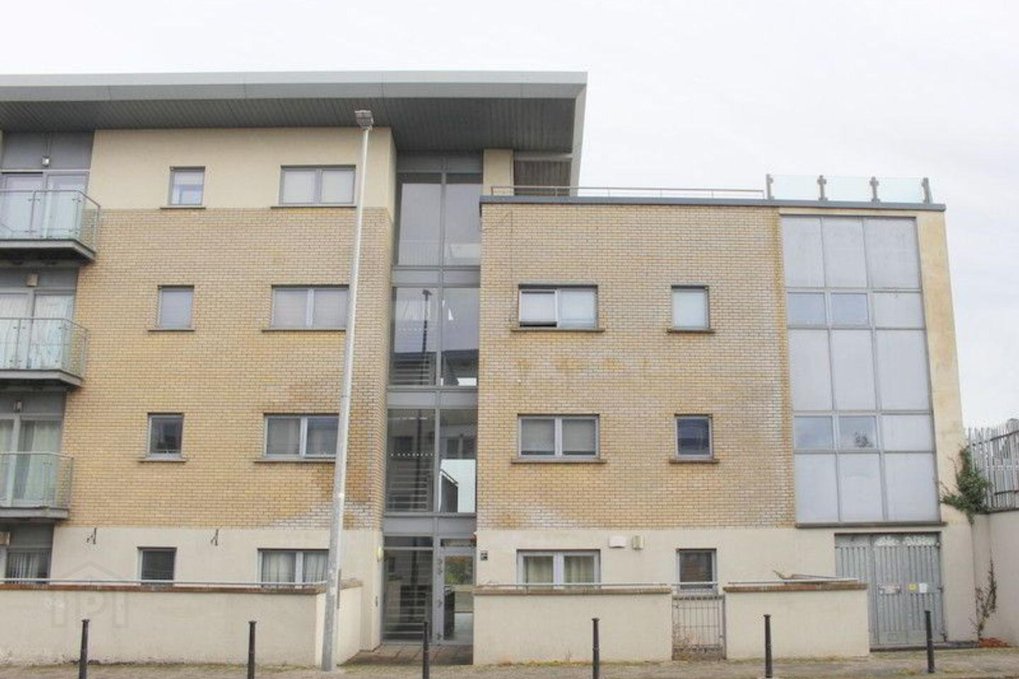 Apartment 3 Block A Greenhills Court 1 of 18