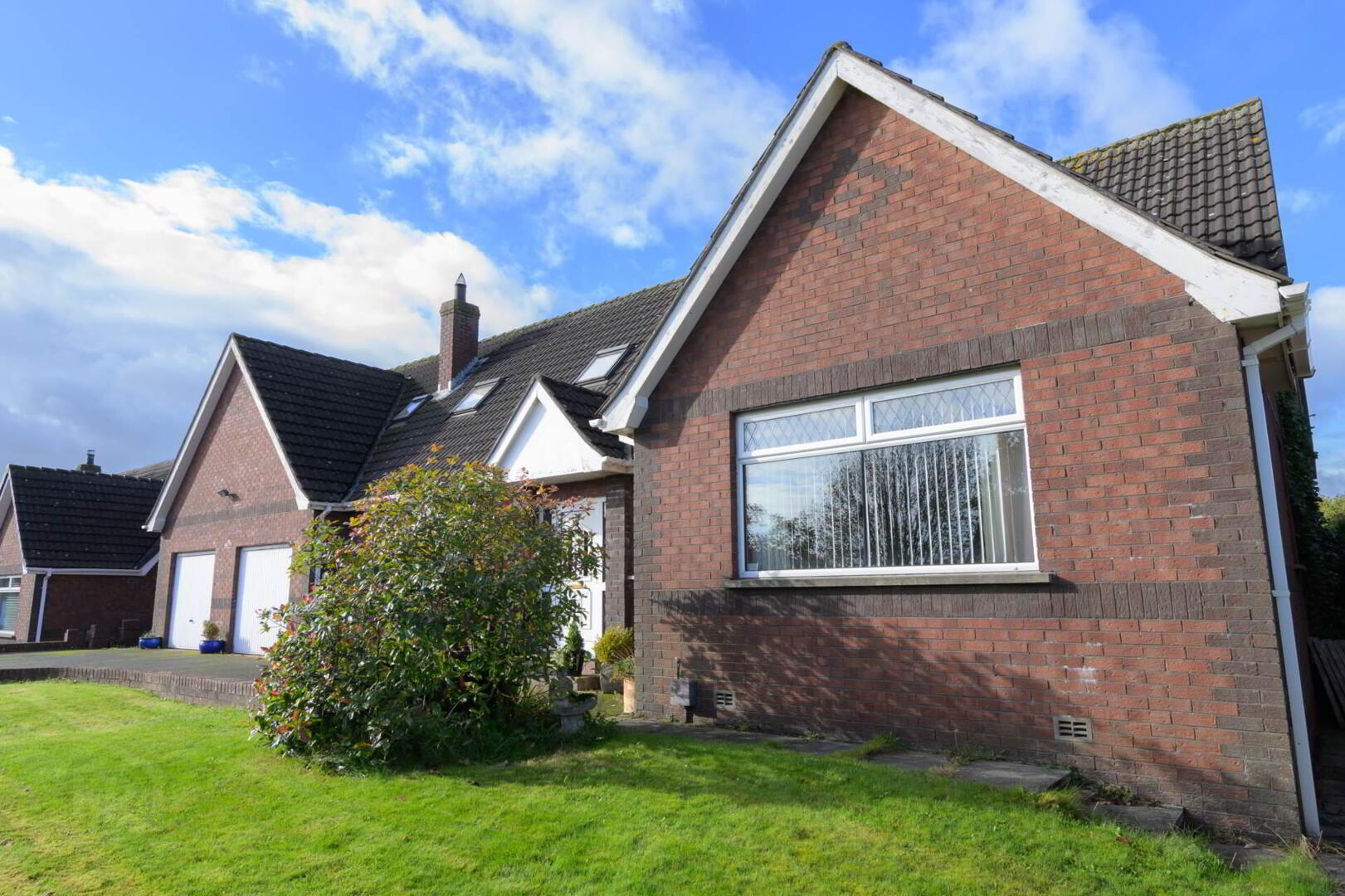 16 Kinwood Road 2 of 27