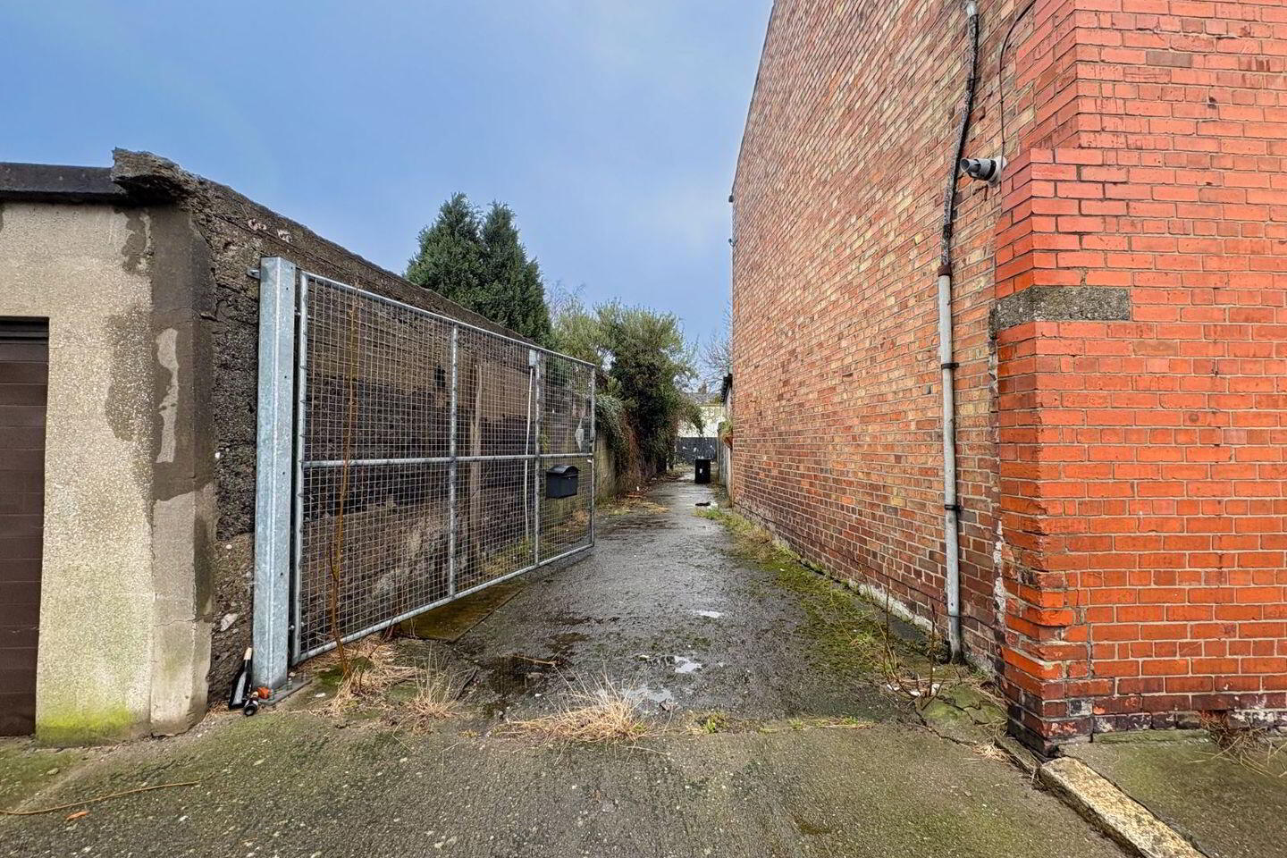 21a Lullymore Terrace 2 of 13