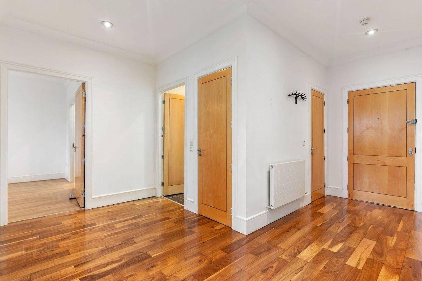 Apartment 9 Cairnbrook Manor 2 of 16