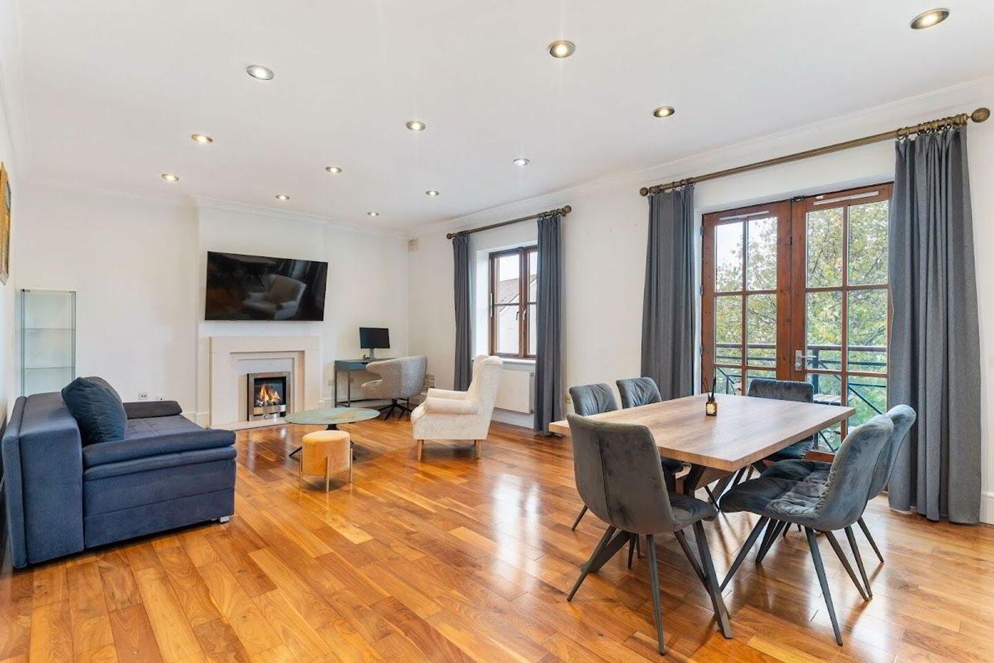 Apartment 9 Cairnbrook Manor 3 of 16
