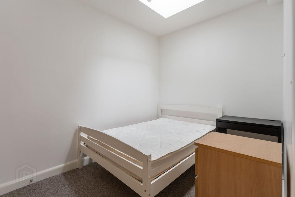 Apt 3, 89 Malone Avenue 8 of 9