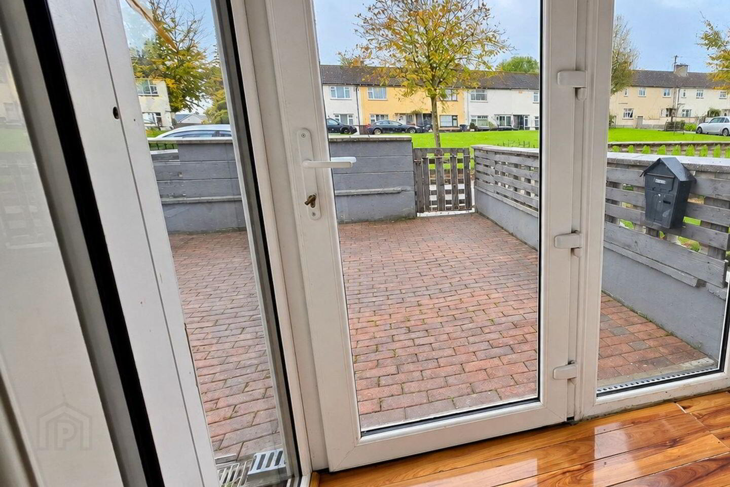 23 Saint Patrick's Crescent 2 of 19