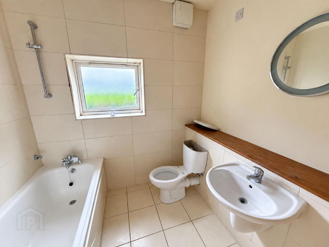 Apt 42, Shergrim Grove 16 of 17