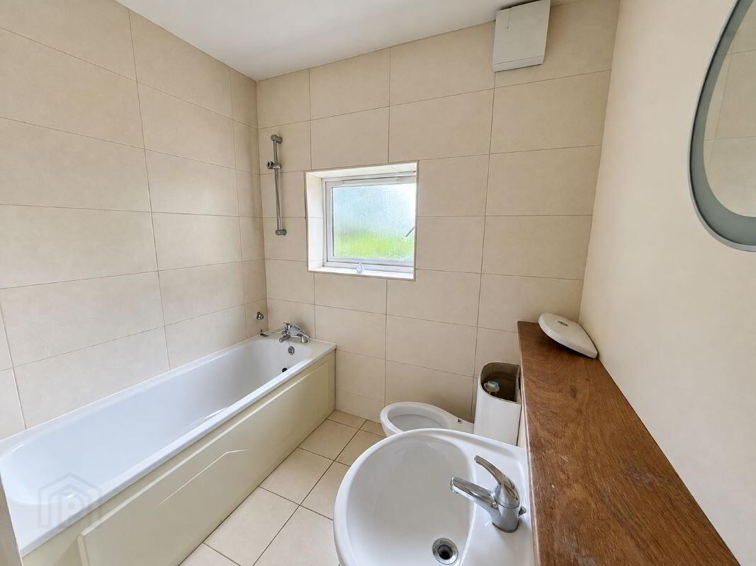 Apt 42, Shergrim Grove 17 of 17