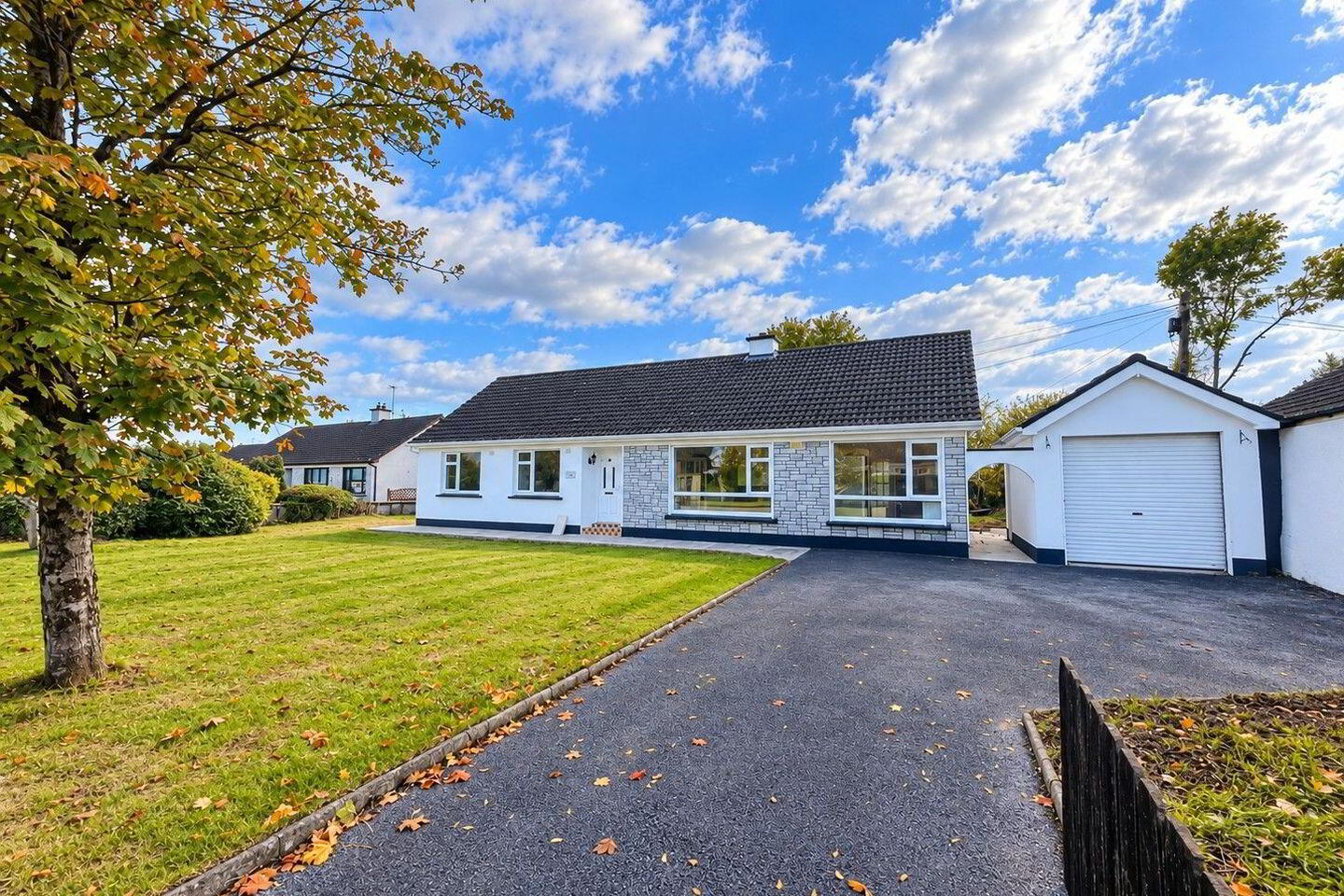Spanbrook House, 7 Oakmill Drive 1 of 17