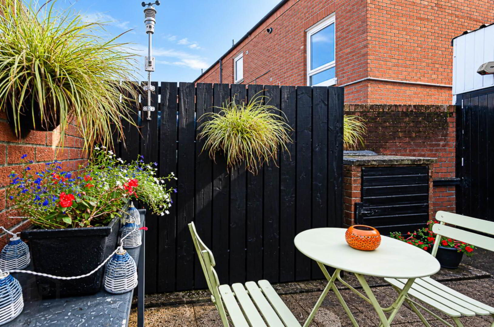 24 Hillsborough Gardens 48 of 49