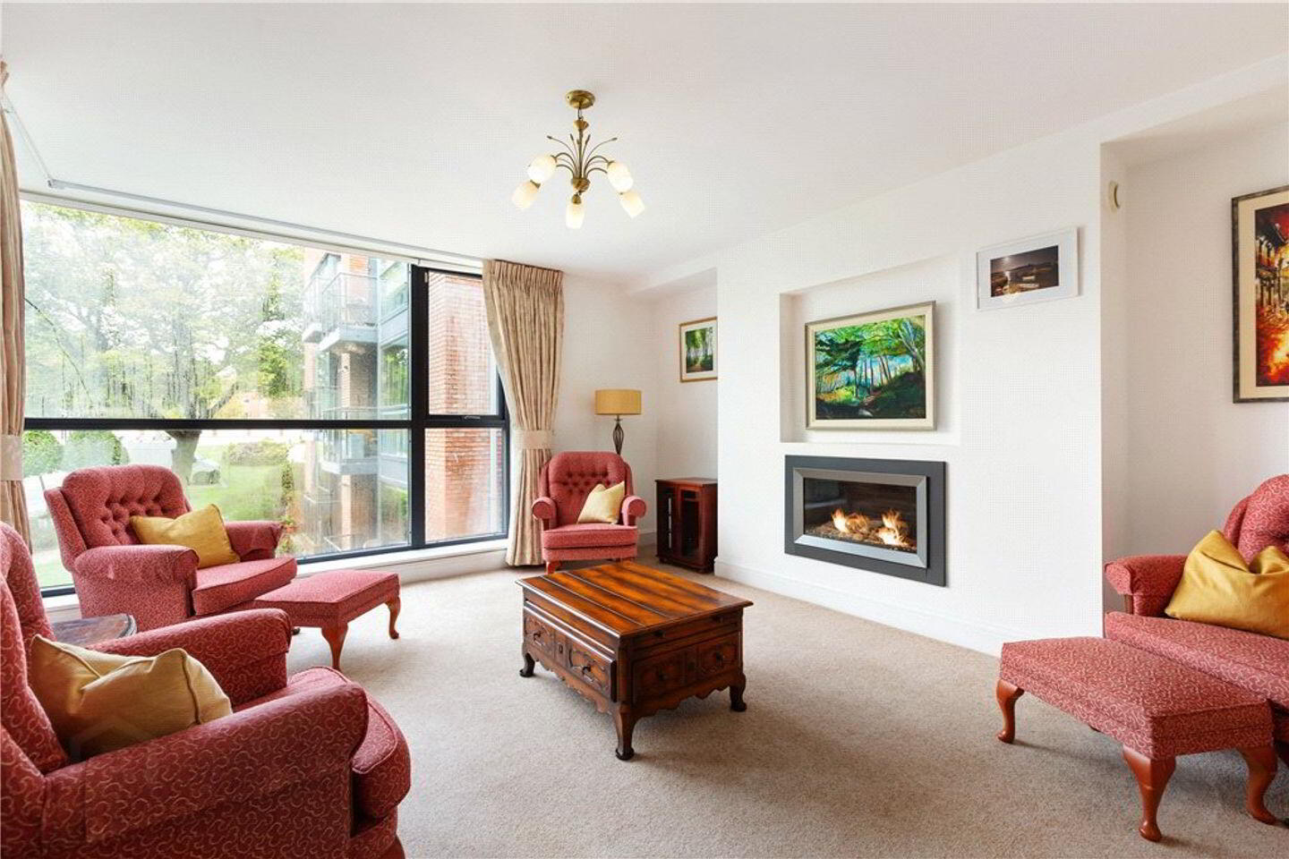 Apt 5, Traverslea Wood 2 of 14
