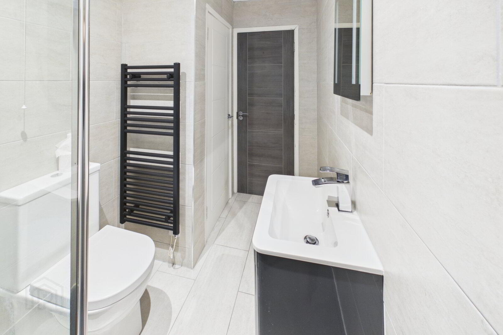 Flat 4 Tyrone House, 30 Adelaide Street 12 of 12