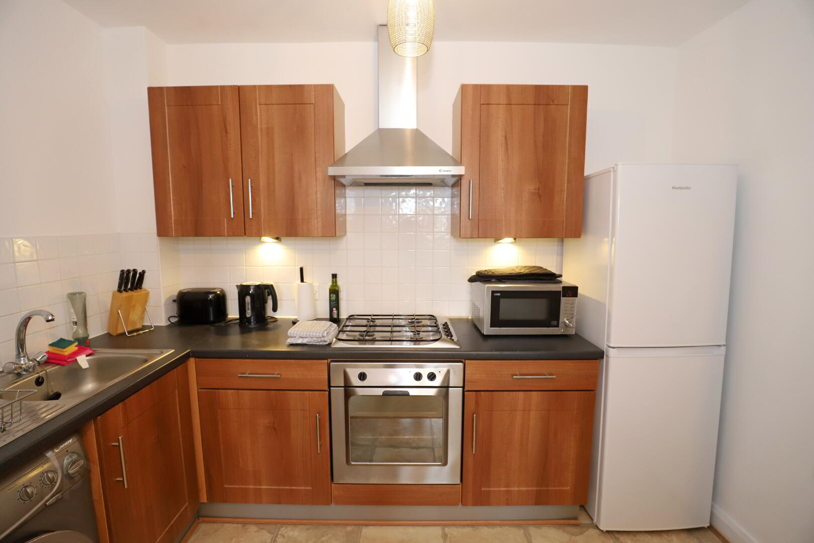 Annesley Building SHORT TERM RENTAL, 19 Bakers Court 3 of 10