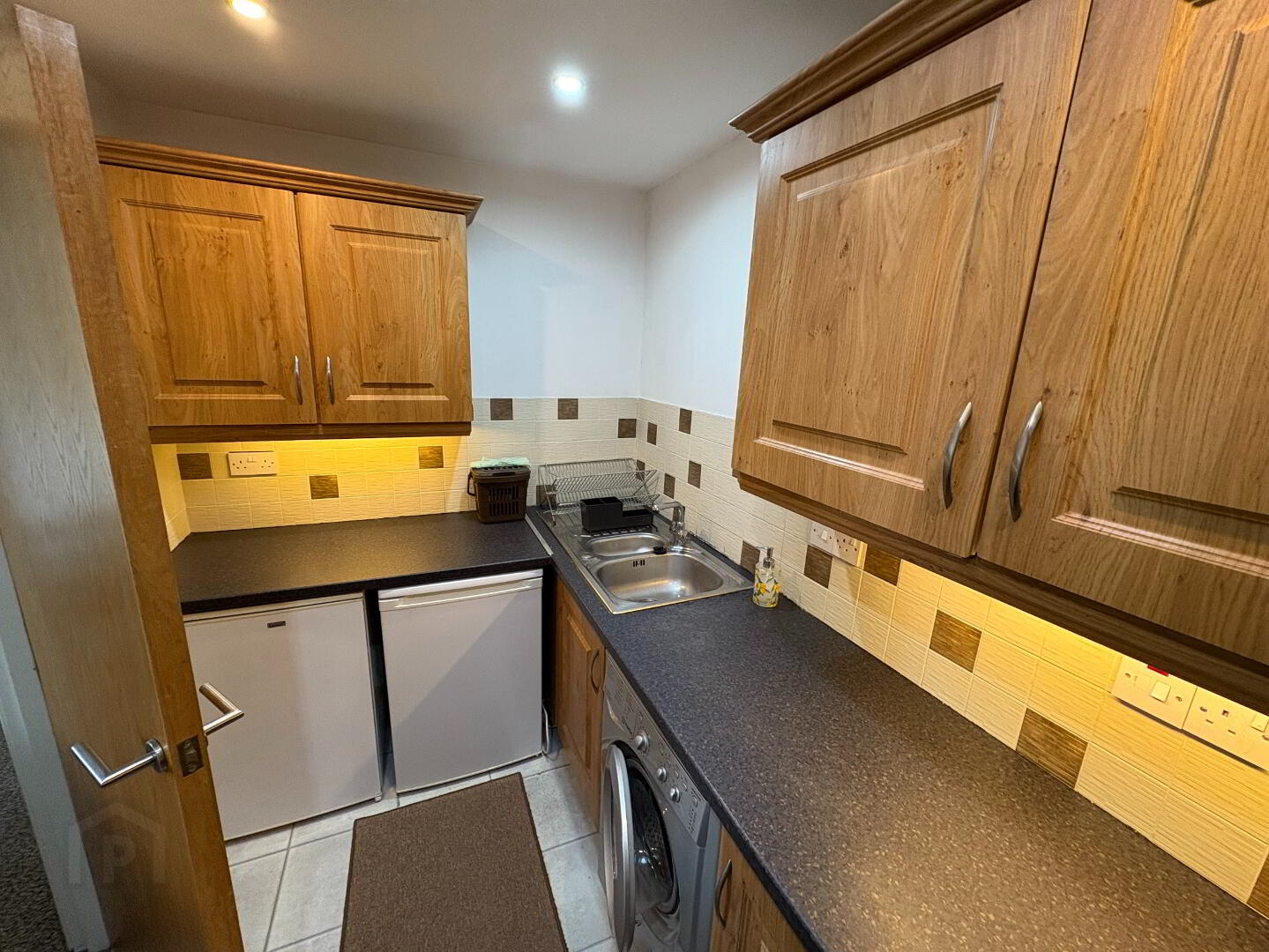 Apartment 2, 328A Beersbridge Road 2 of 9