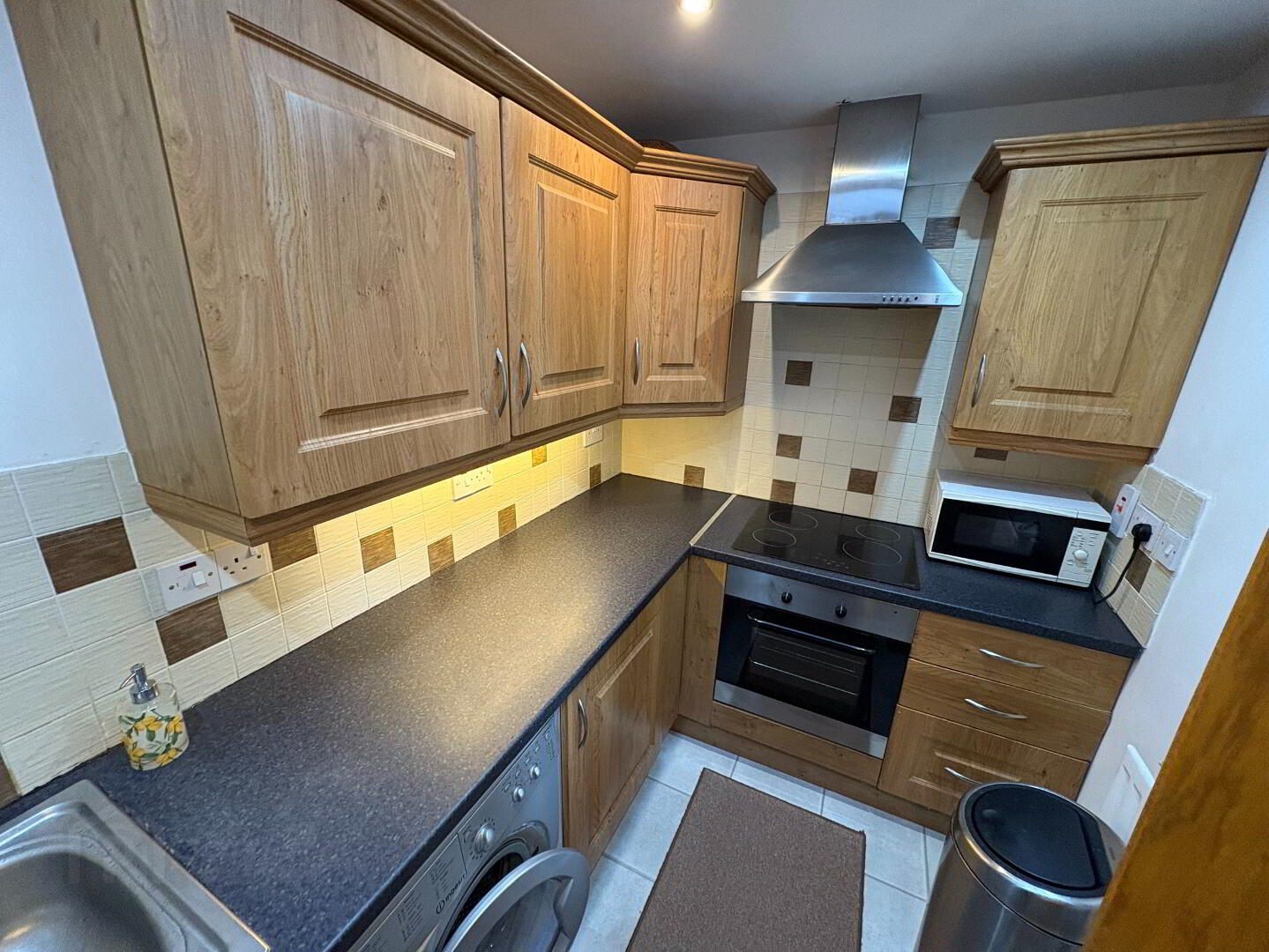 Apartment 2, 328A Beersbridge Road 3 of 9