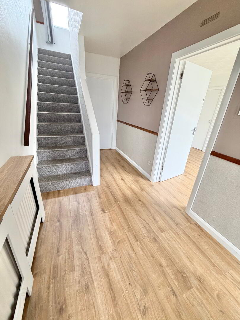 516 Windyhall Park 2 of 10