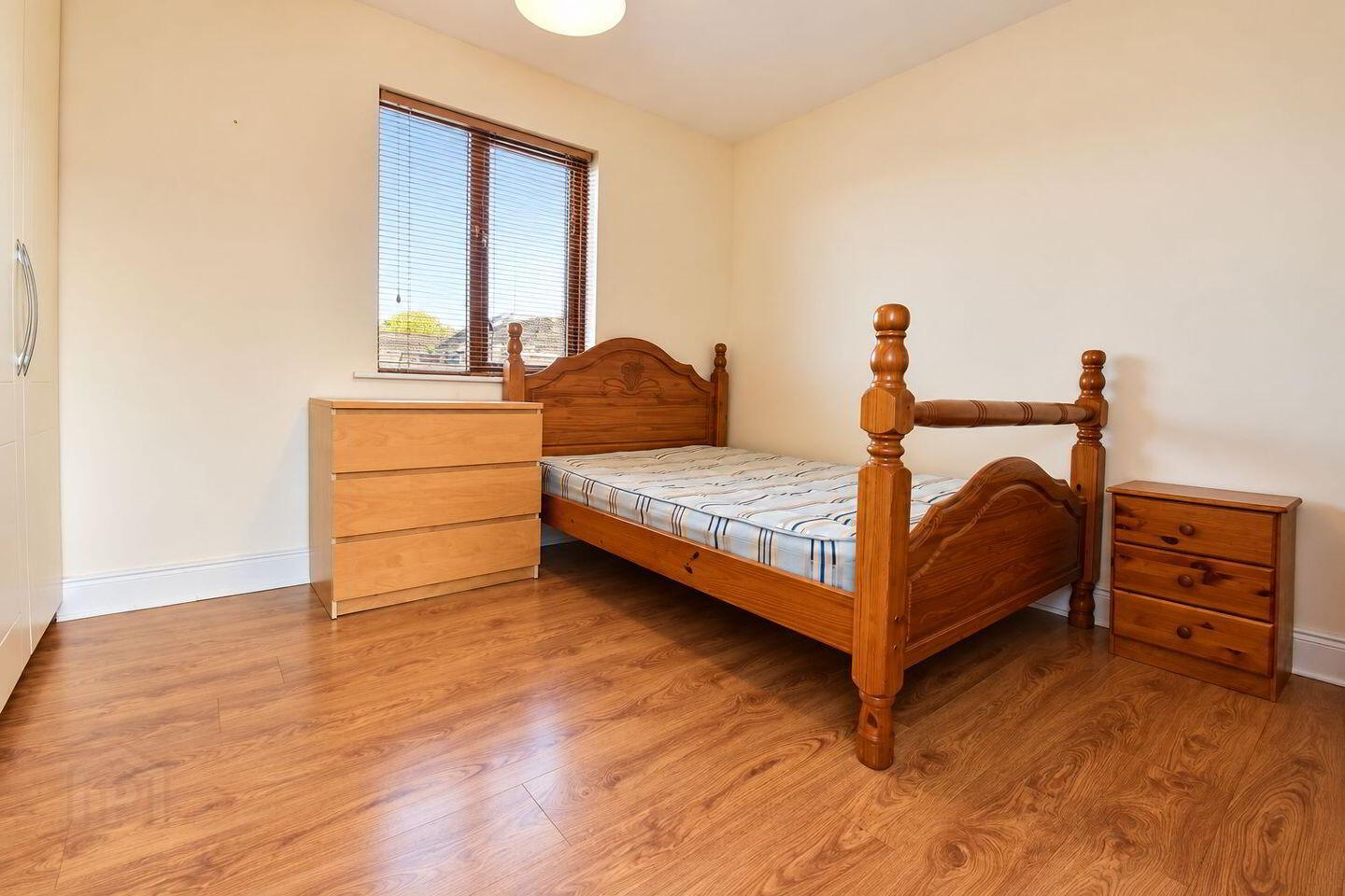 21 Hansted Close 7 of 8