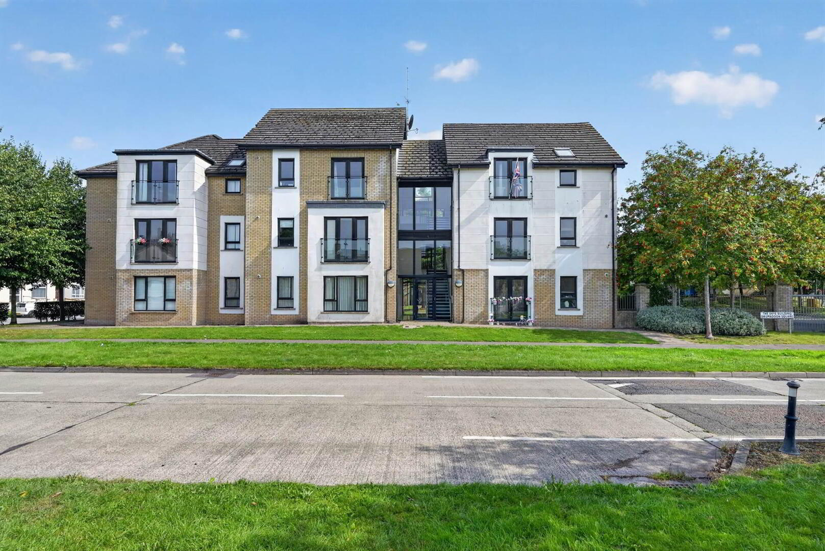 24 Drumadoon Square 1 of 15