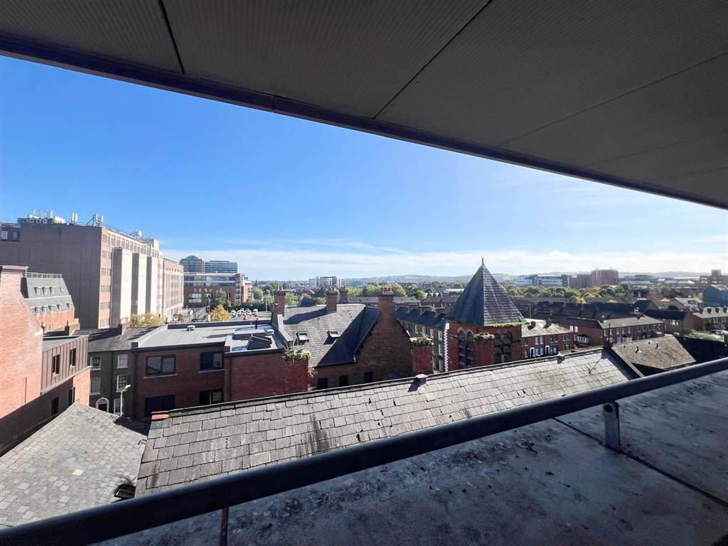 Apartment 48 City Gate 2 Sussex Place 8 of 9