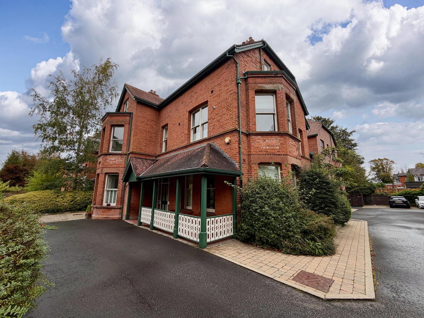 Apt E, Seaver House, 138 Malone Road 1 of 21
