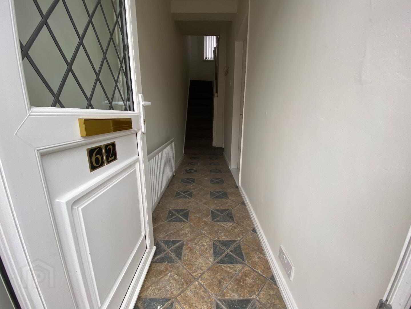 62 Rockview Street 2 of 11