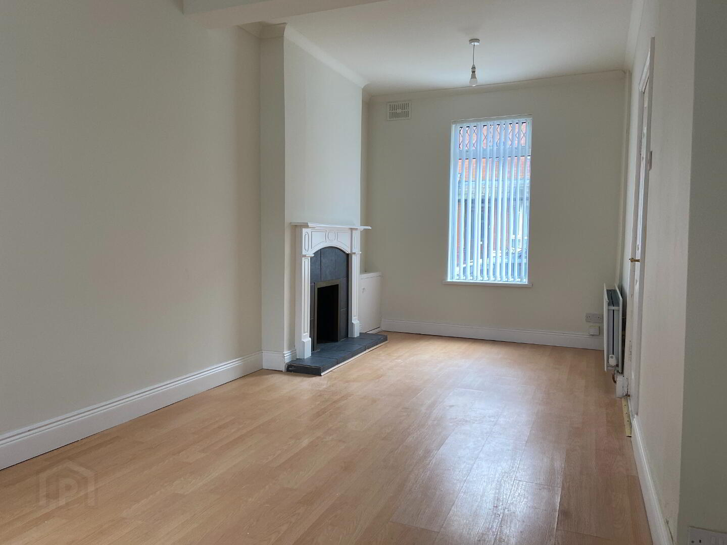 62 Rockview Street 3 of 11