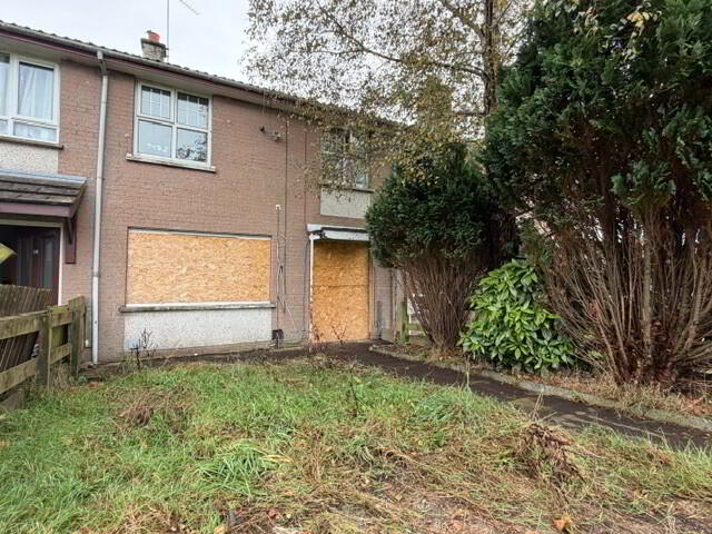 97 Dunclug Gardens 1 of 3