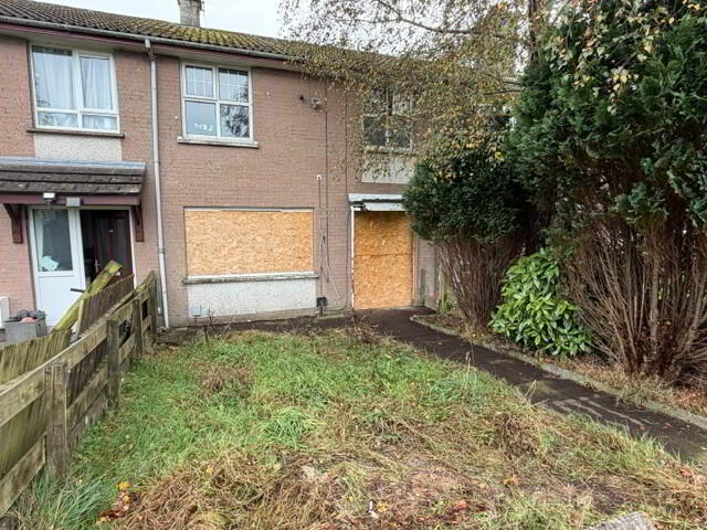 97 Dunclug Gardens 2 of 3