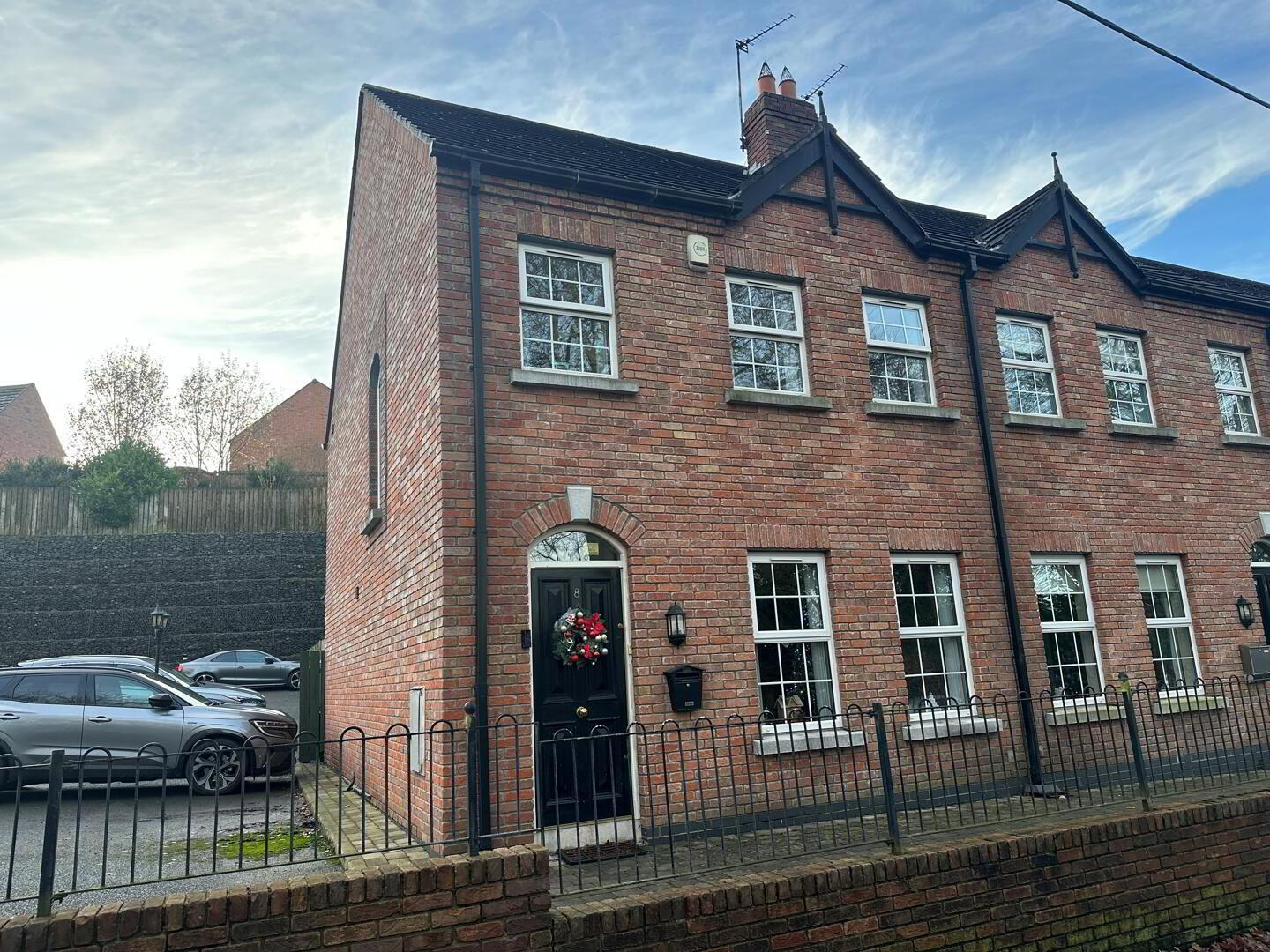 8 Laurel Mews 1 of 9