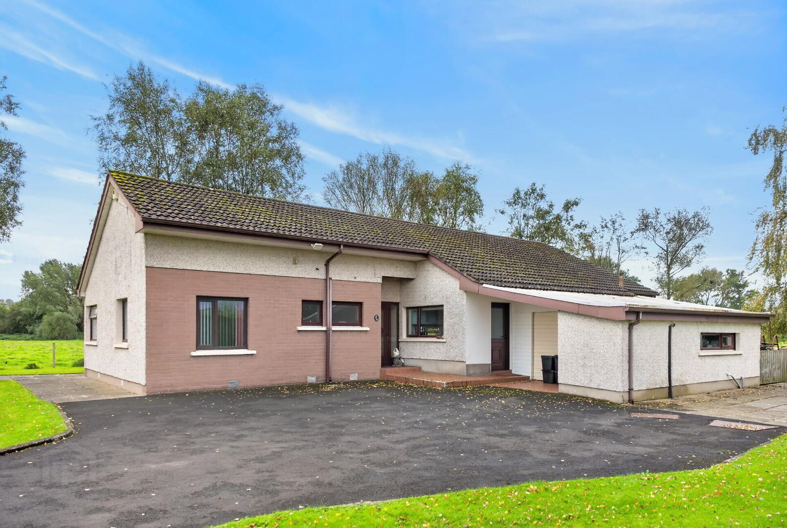 27 Woodside Road 2 of 28