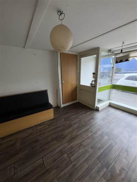 128 Longstone Street 2 of 18