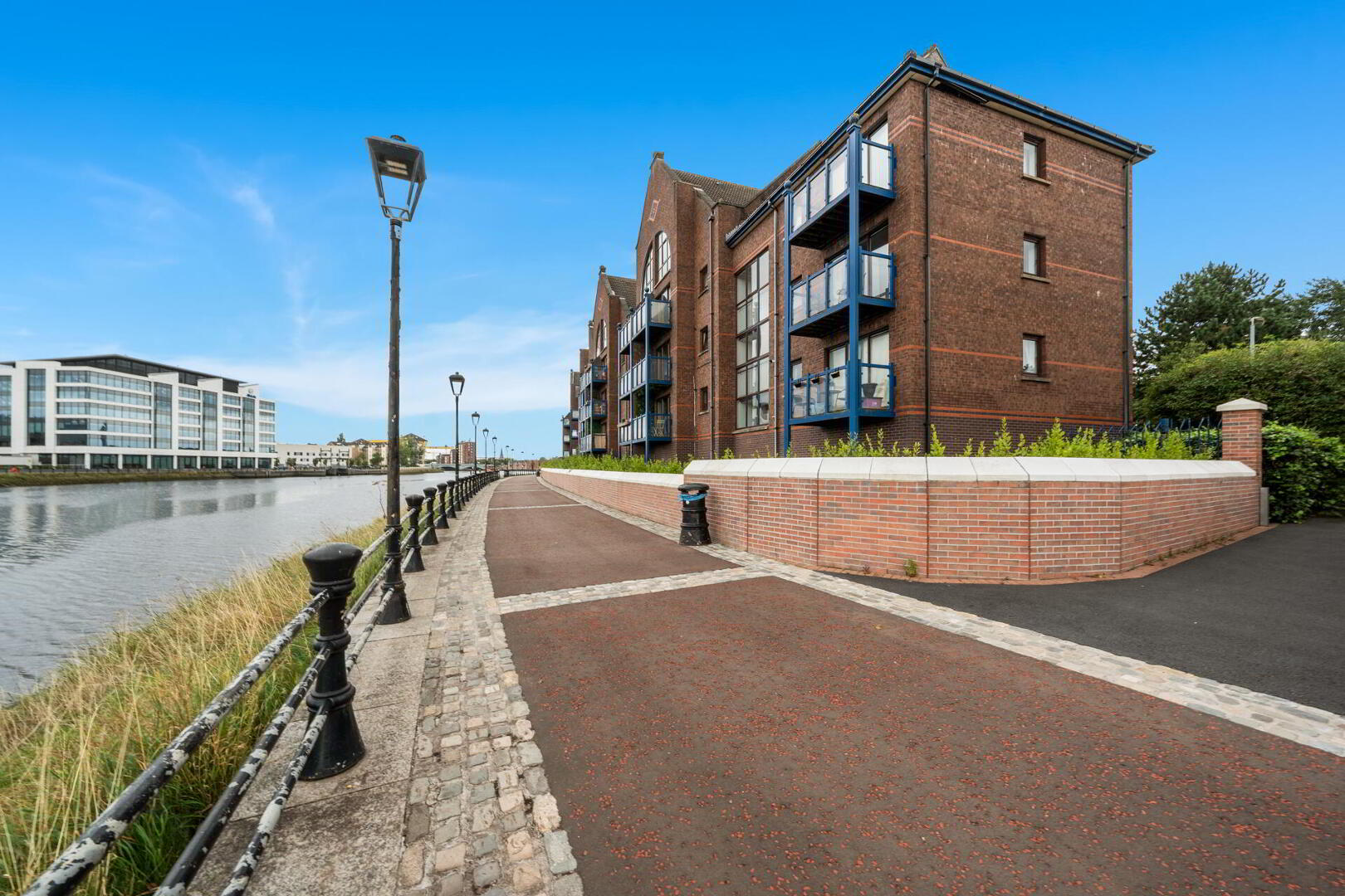 9 Ravenhill Reach 18 of 19