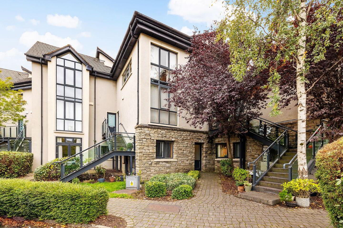 D16 Garden Apartments 1 of 16