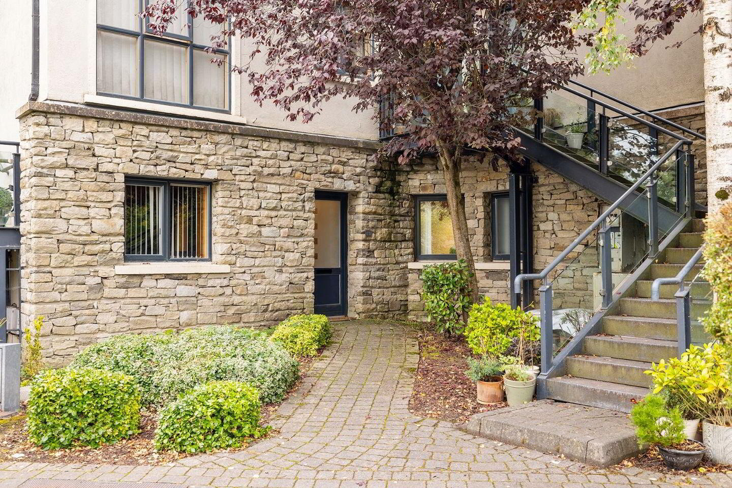 D16 Garden Apartments 2 of 16