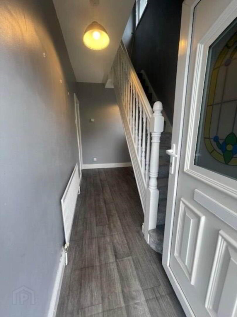 7 Lurgan Road 2 of 14