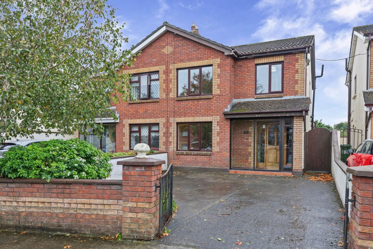 10 Carlton Court 1 of 13