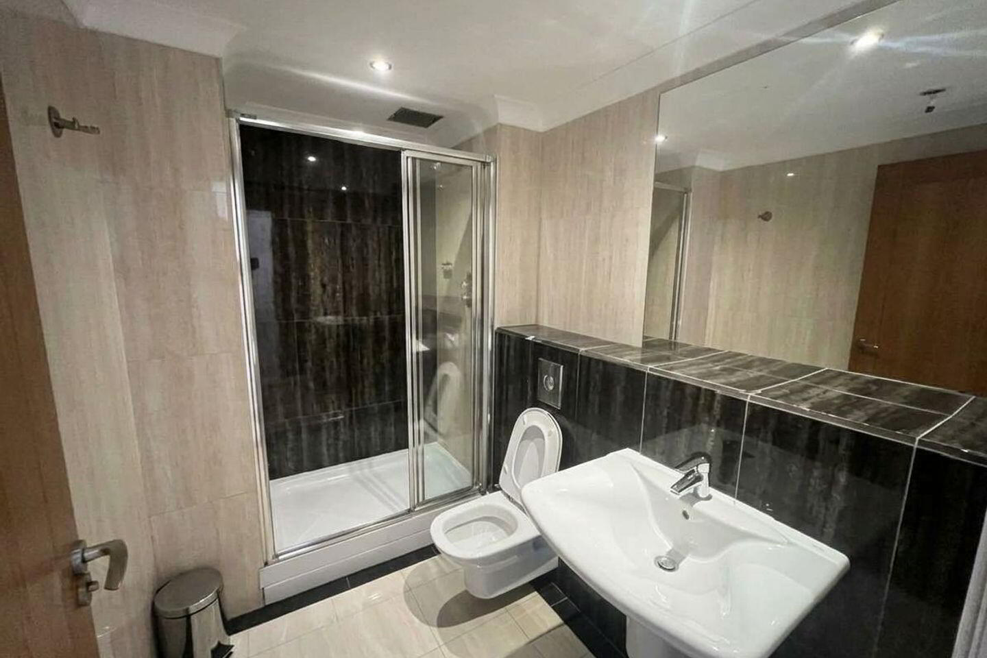 403 Park Court 6 of 7