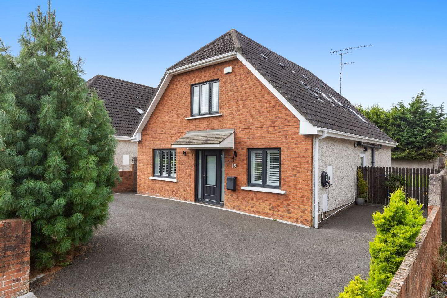 19 Fitzherbert Court 1 of 29