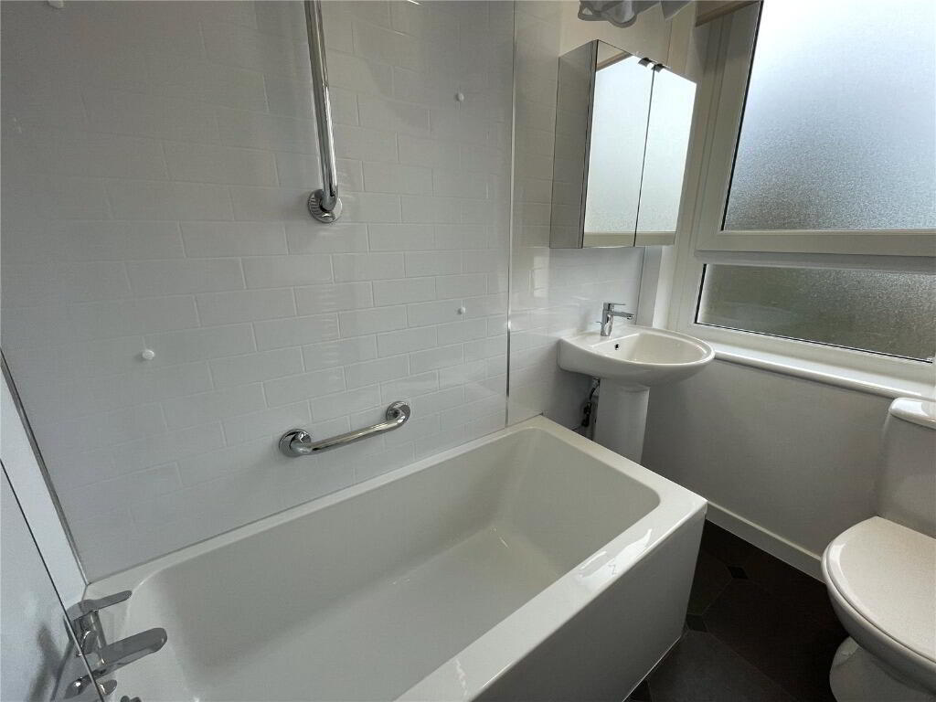 6 Glendevon Avenue 6 of 7