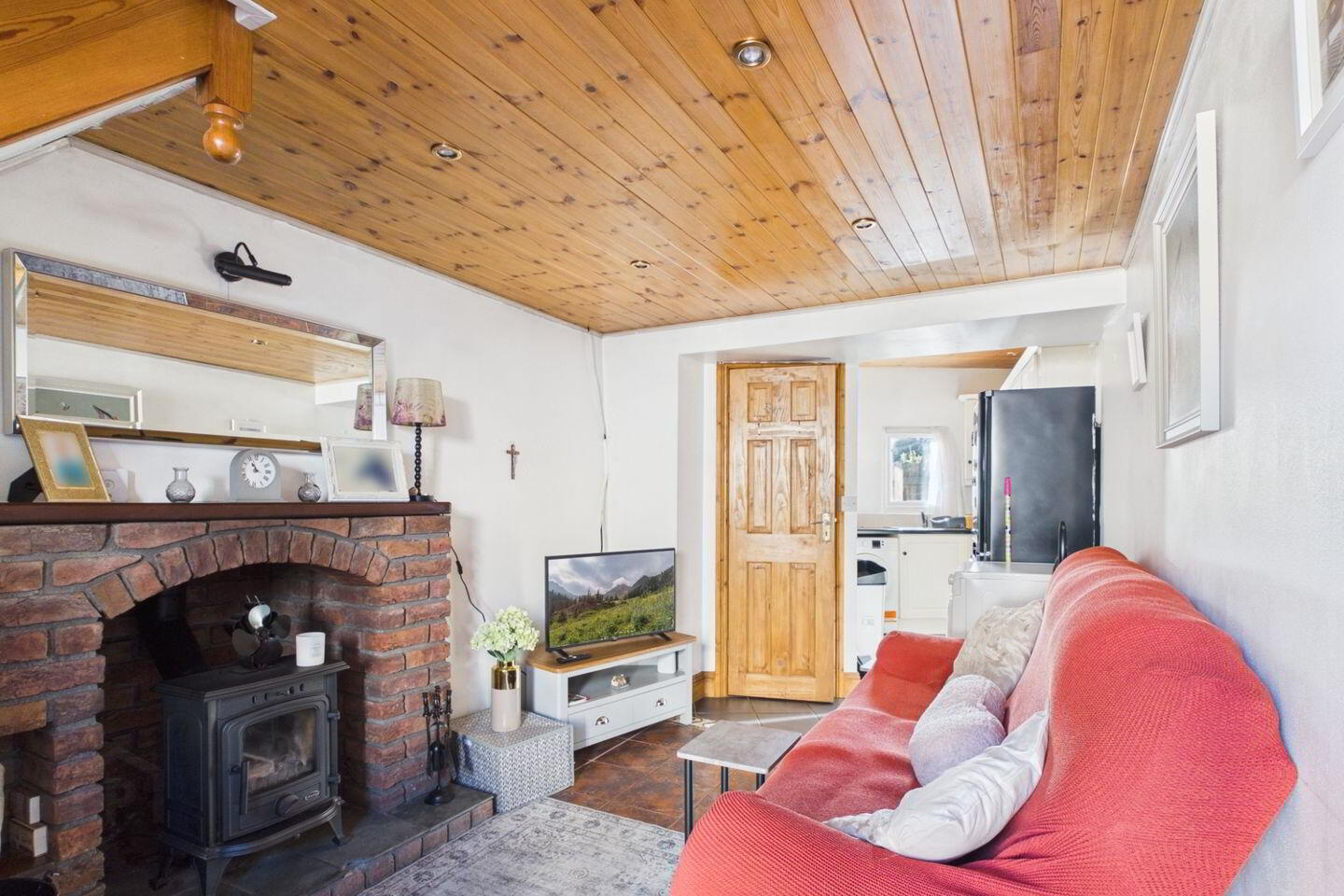 Shine Cottage 2 of 10