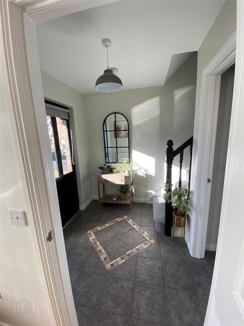 35 Meadow Bank 2 of 16