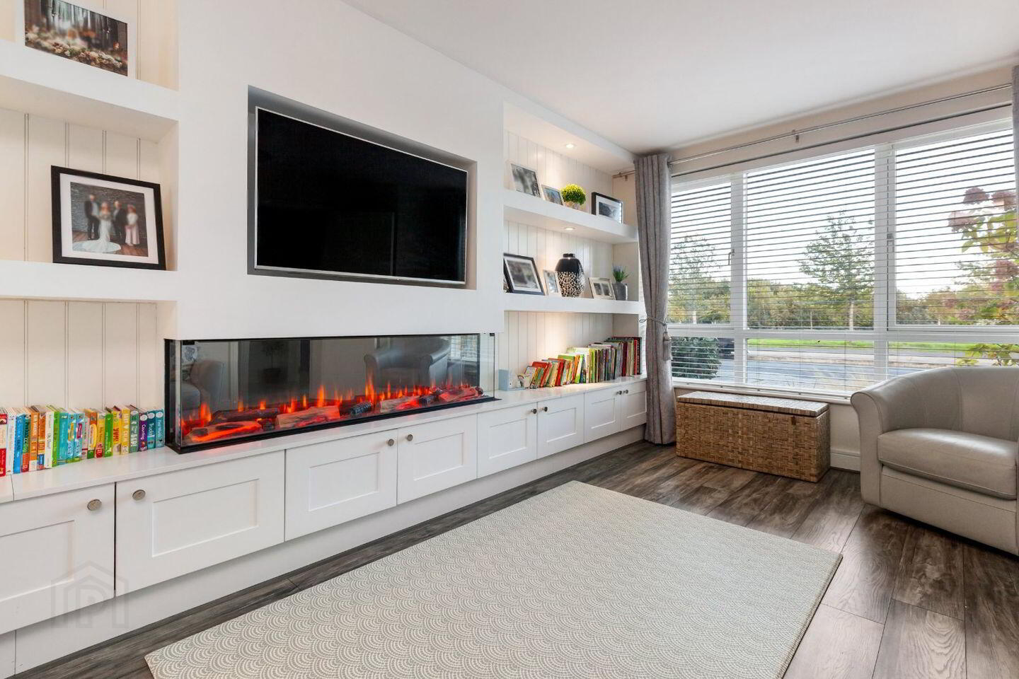 24 Diswellstown Drive 3 of 26