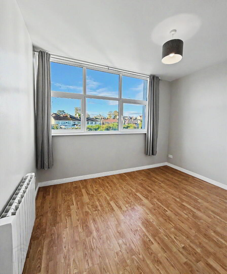Meadowbank Court 2 of 7