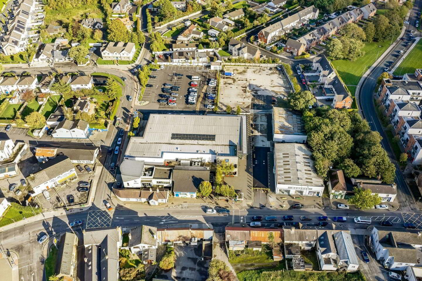 Landmark Commerical Premises, ( 3 of 17