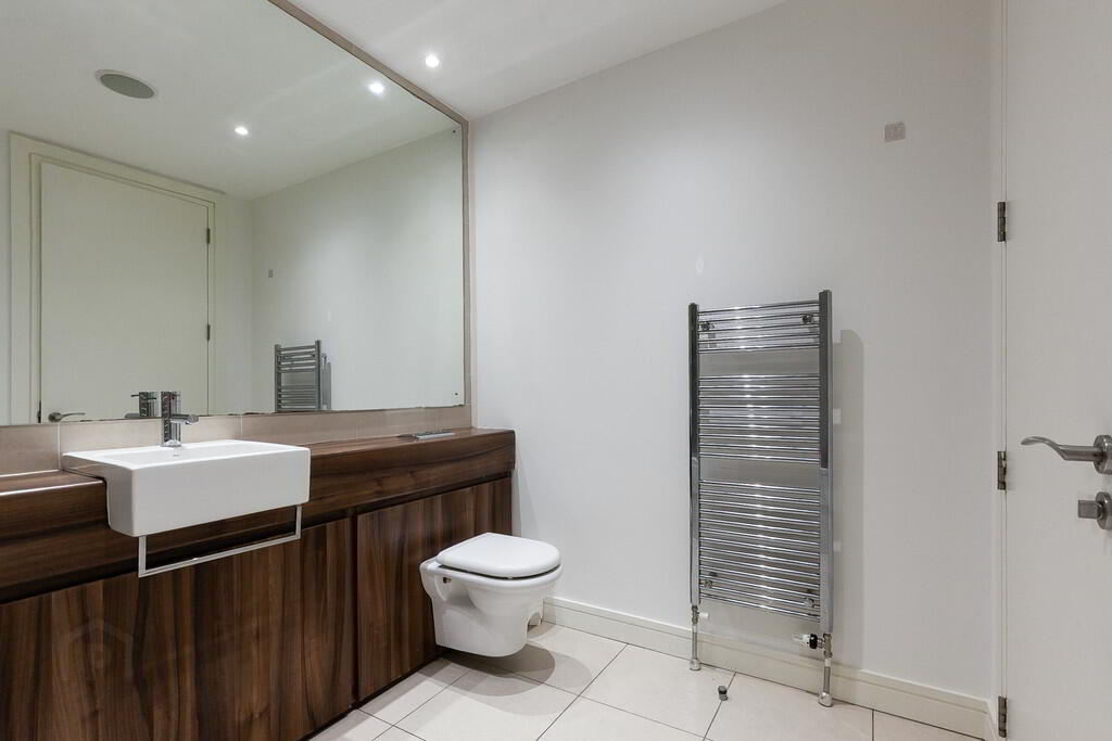 6-24 The Arc, 2F Queens Road 13 of 13